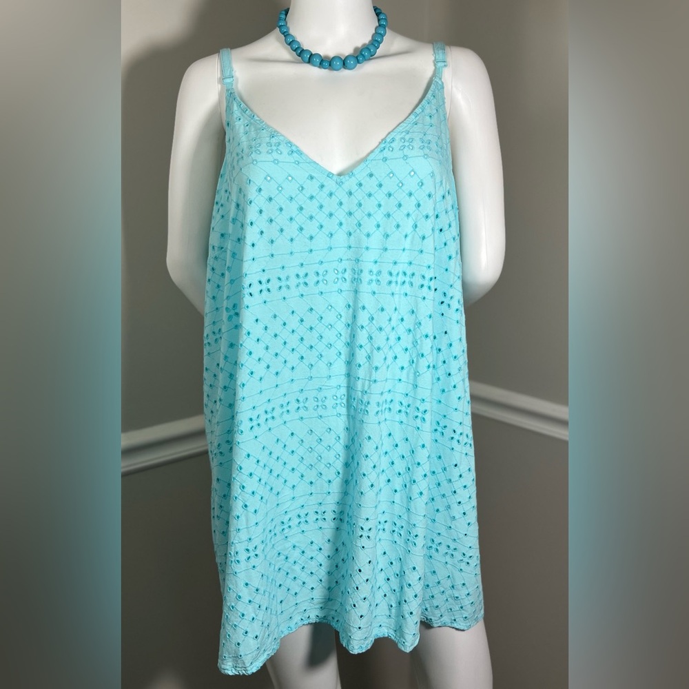 Torrid Eyelet Tank Top Size 5 Adjustable Straps